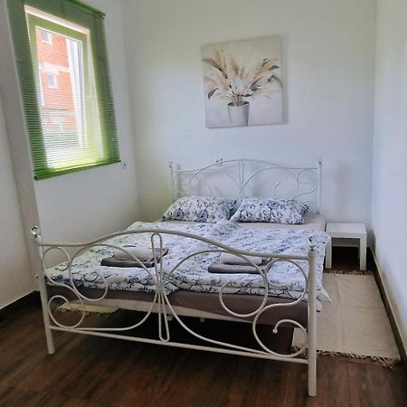 Apartman Lena Tusilovic Extérieur photo