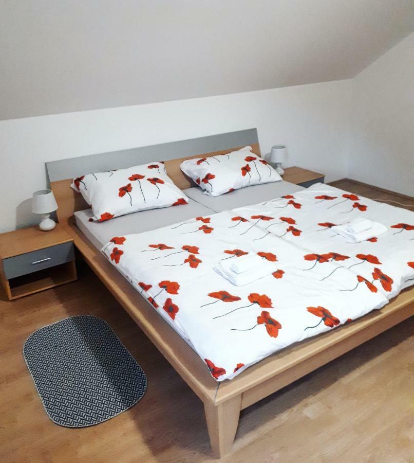 Apartman Lena Tusilovic Extérieur photo