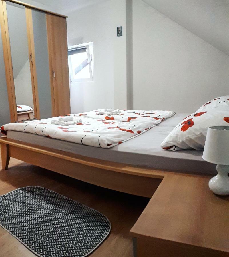 Apartman Lena Tusilovic Extérieur photo